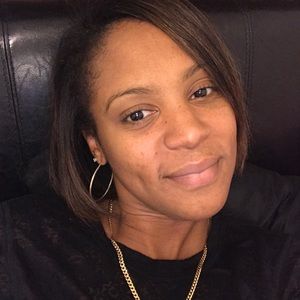 Meet your Posher, Takia